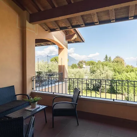Apartment I Giardini Di By Garda