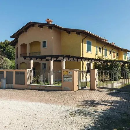 I Giardini Di By Garda Apartment
