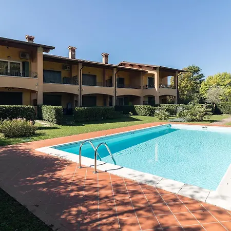I Giardini Di By Garda Apartment *